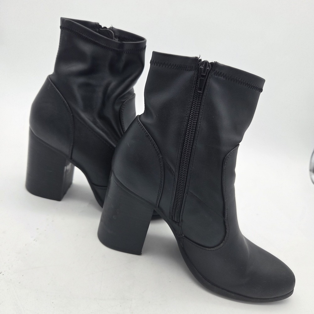 Forever 21 ankle Leather women booties Black size 7 4" Heel Zipper Close
